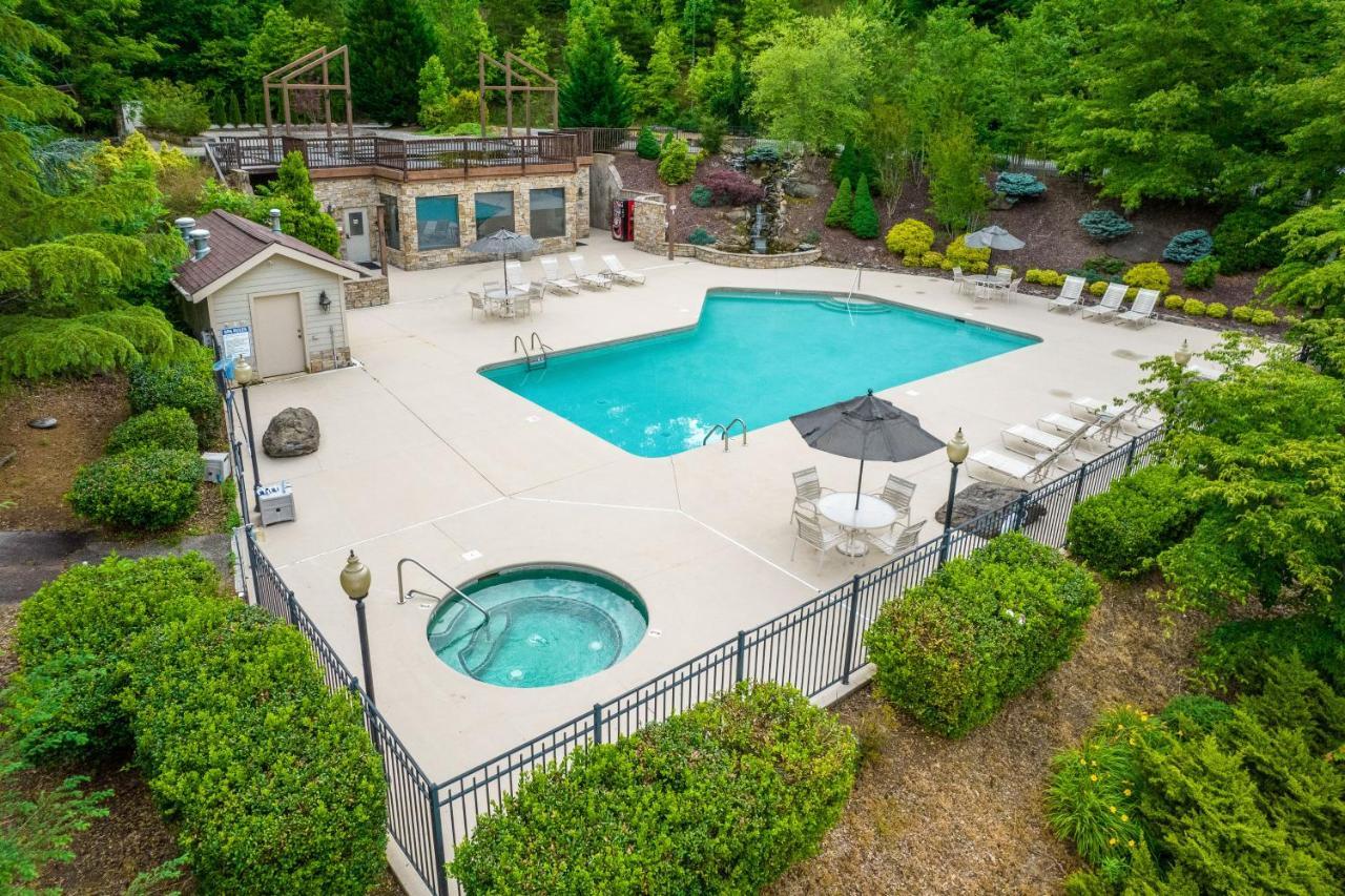 Smoky Mountain Escape Apartment Whittier Exterior photo