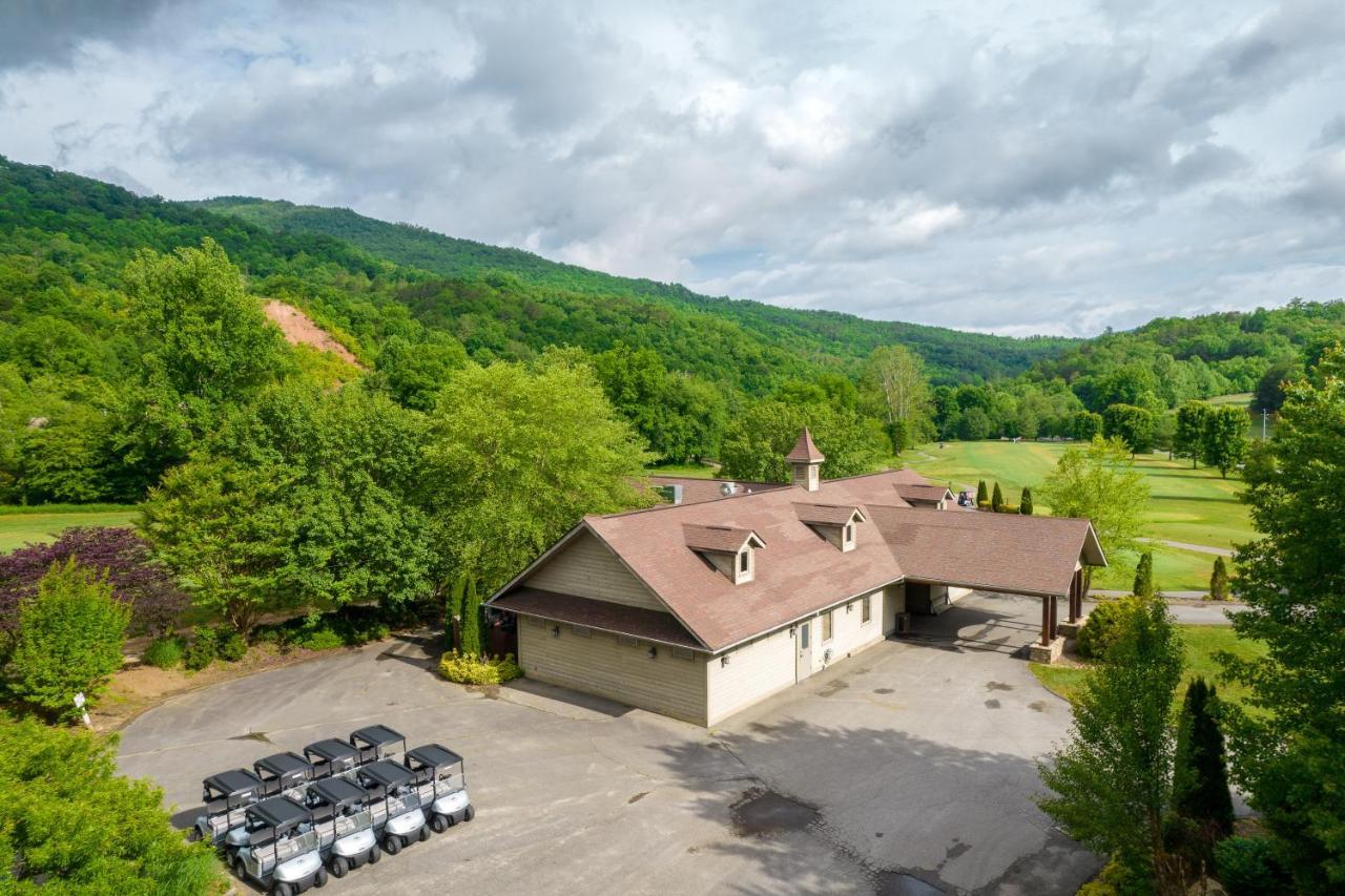 Smoky Mountain Escape Apartment Whittier Exterior photo
